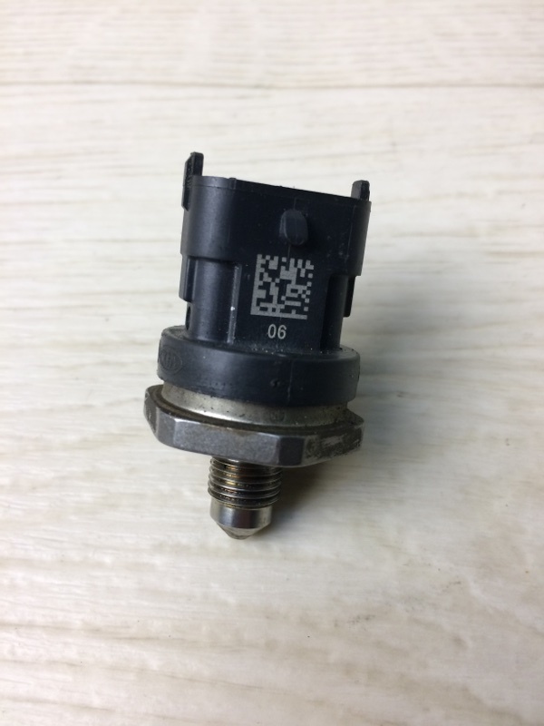 Датчик давления топлива SORENTO UM 14- 2015 UM 2.4 G4KJ