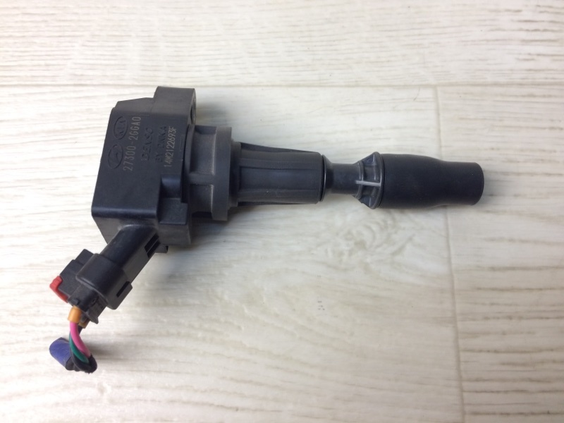 Запчасть катушка зажигания KIA SORENTO UM 14- 2015 UM 2.4 G4KJ 27300-2GGA0 Б/У Катушка зажигания KIA SORENTO UM 14- 2015 UM 2.4 G4KJ 27300-2GGA0 Б/У