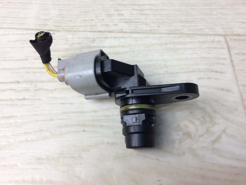 Датчик положения распредвала HYUNDAI SONATA YF 10-14 2014 YF 2.0 G4KH 39350-25010 Б/У
