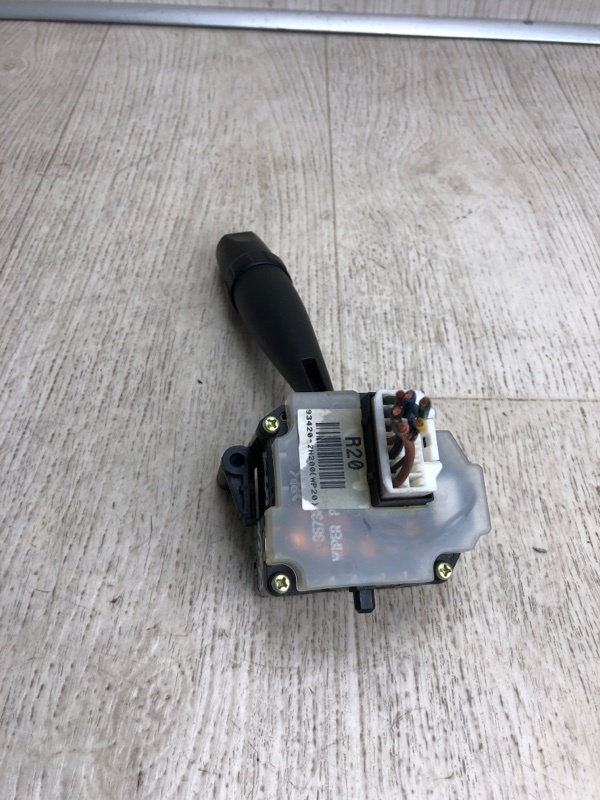 Подрулевой переключатель правый HYUNDAI ELANTRA HD 06-11 HD 2.0 G4GC