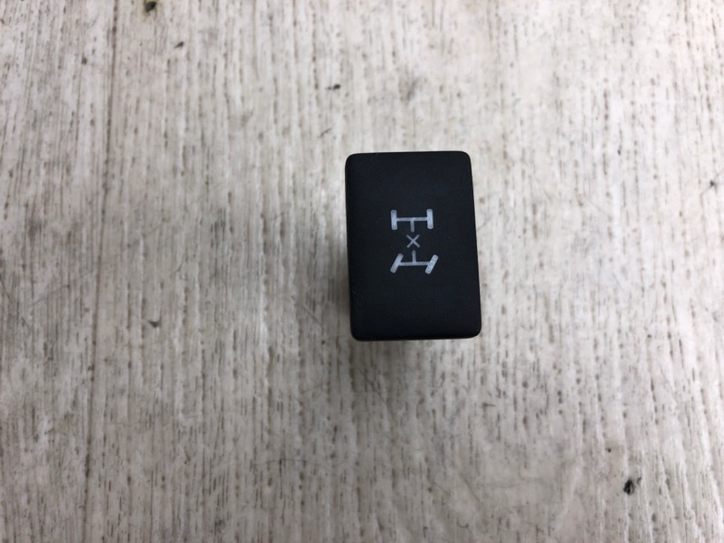 Запчасть кнопка TOYOTA RAV4 13-19 2017 ZSA42 2.0 3ZRFE 84725-42011 Б/У Кнопка TOYOTA RAV4 13-19 2017 ZSA42 2.0 3ZRFE 84725-42011 Б/У