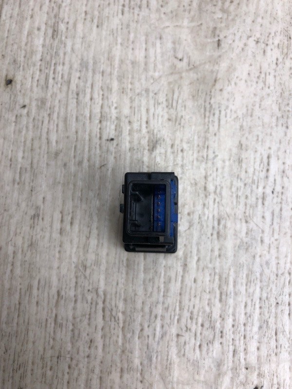 Кнопка TOYOTA RAV4 13-19 ZSA42 2.0 3ZRFE Кнопка TOYOTA RAV4 13-19 ZSA42 2.0 3ZRFE