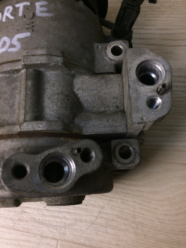 Компрессор кондиционера FORTE/CERATO TD 08-13 2013 TD 2.0 G4KD Компрессор кондиционера FORTE/CERATO TD 08-13 2013 TD 2.0 G4KD