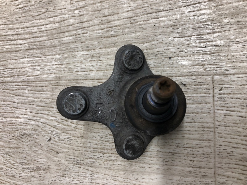 Шаровая опора передняя левая JETTA USA 18- 2018 JEM 1.4 DGXA