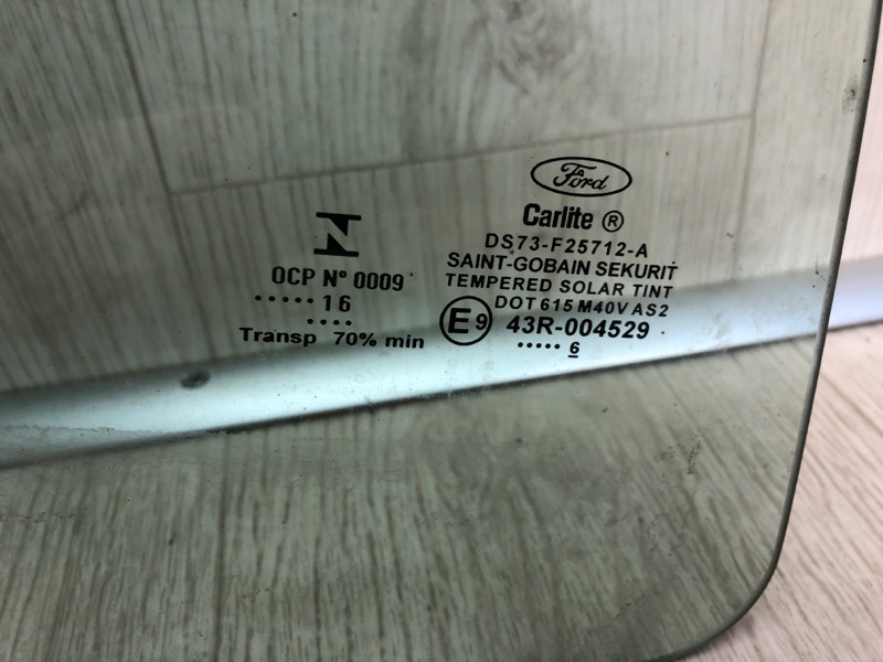 Стекло двери заднее правое FUSION 14- 2016 CD4 C25HDEX