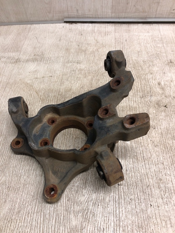 Цапфа задняя правая DODGE JOURNEY 08-20 JC 3.5 EGF