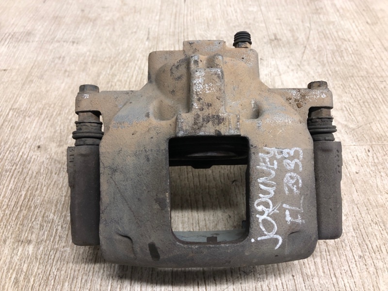 Суппорт тормозной передний левый DODGE JOURNEY 08-20 2008 JC 3.5 EGF 68003697AA Б/У