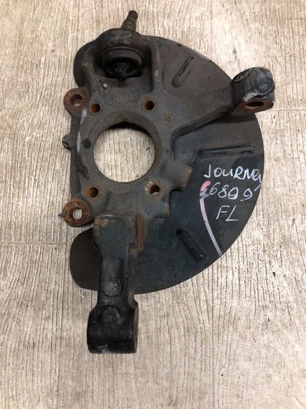 Кулак поворотный передний левый JOURNEY 08-20 2011 JC 3.6 ERB