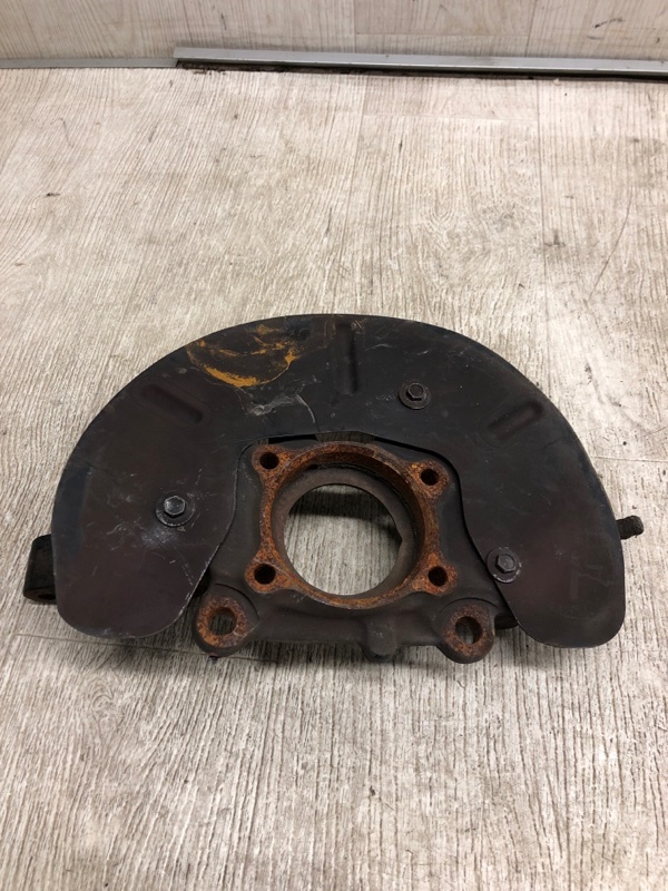 Кулак поворотный передний левый JOURNEY 08-20 2011 JC 3.6 ERB