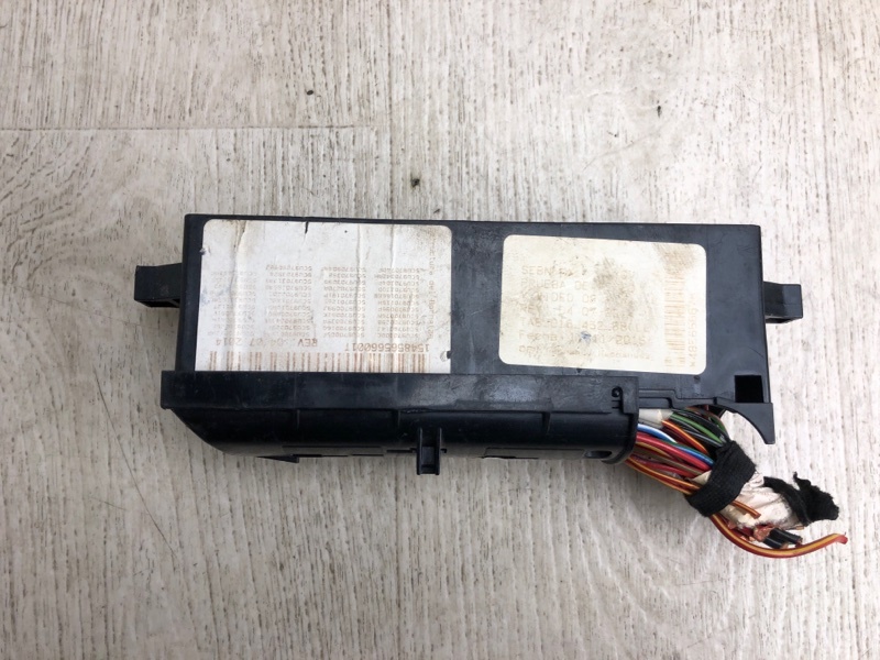 Блок предохранителей моторный отсек VOLKSWAGEN JETTA USA 10-17 162 1.4 CZTA