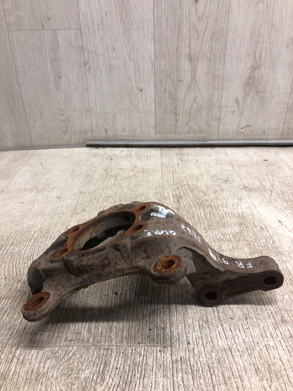 Кулак поворотный передний правый JUKE 10-19 2011 F15 1.6 MR16DDT