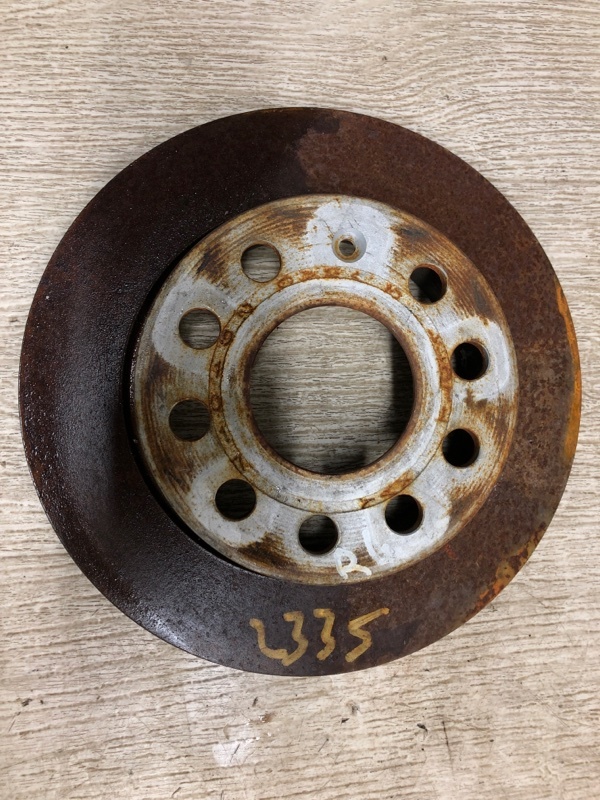 Тормозной диск задний VOLKSWAGEN JETTA USA 10-17 2017 162 1.4 CZTA 5C0 615 601 A Б/У