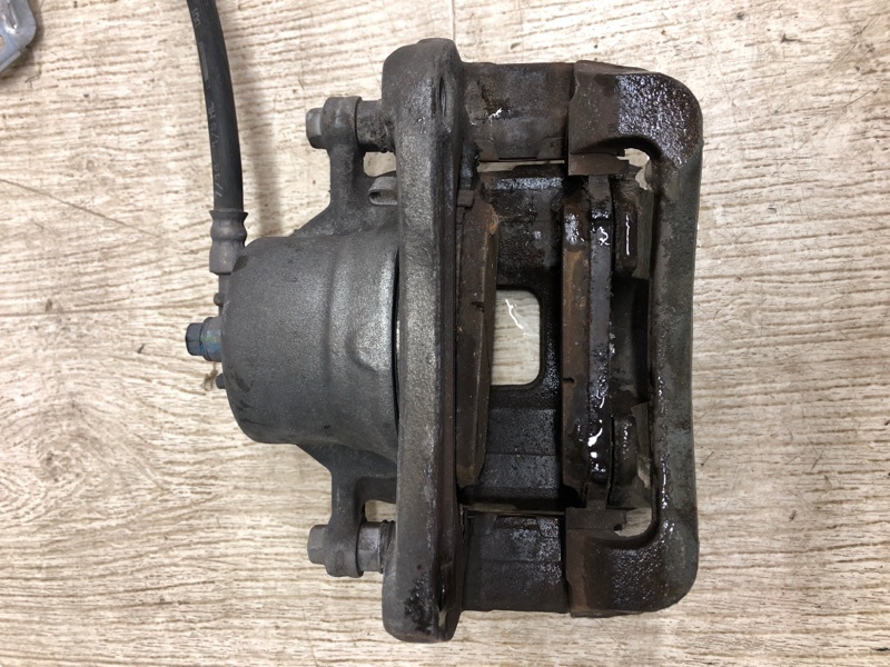 Суппорт тормозной передний правый SORENTO UM 14- 2015 UM 2.4 G4KJ