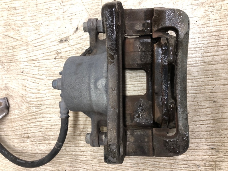 Суппорт тормозной передний левый SORENTO UM 14- 2015 UM 2.4 G4KJ