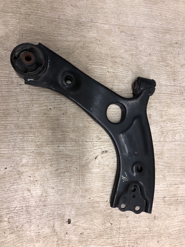 Рычаг передней подвески нижний правый KIA SORENTO UM 14- 2015 UM 2.4 G4KJ 54501-C6000 Б/У