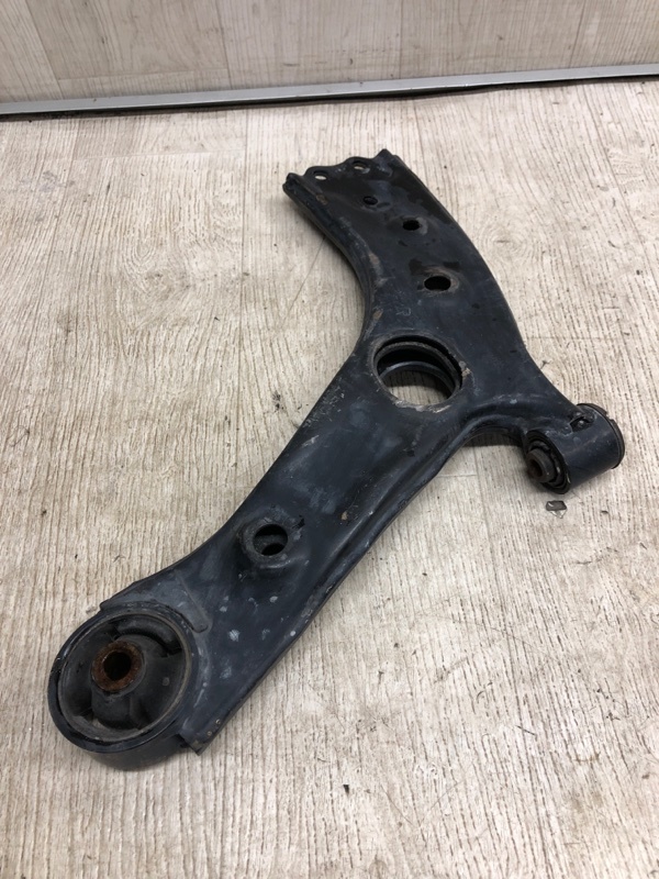 Рычаг передней подвески нижний правый SORENTO UM 14- 2015 UM 2.4 G4KJ