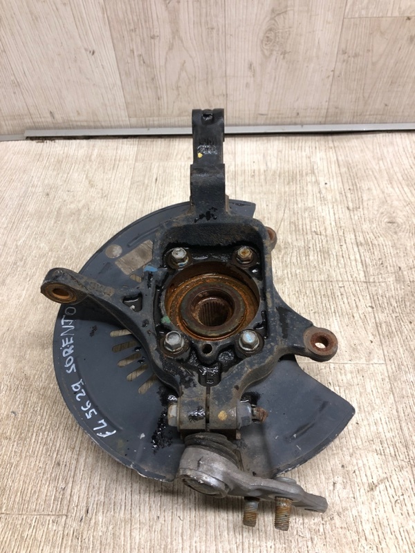 Кулак поворотный передний левый SORENTO UM 14- 2015 UM 2.4 G4KJ