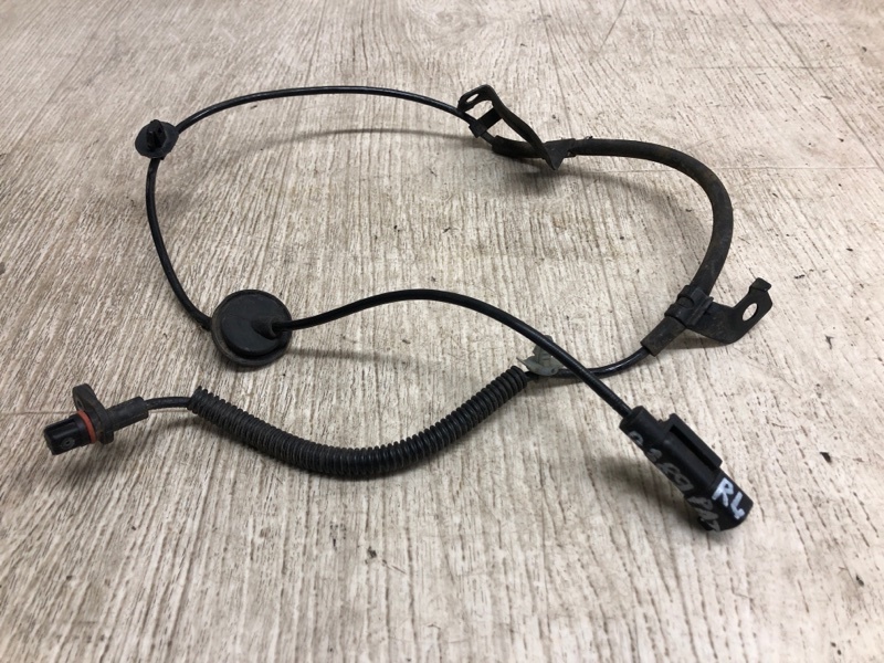 Запчасть датчик abs задний левый JEEP PATRIOT 10-17 2015 MK74 2.4 ED3 5105063AB Б/У Датчик ABS задний левый JEEP PATRIOT 10-17 2015 MK74 2.4 ED3 5105063AB Б/У