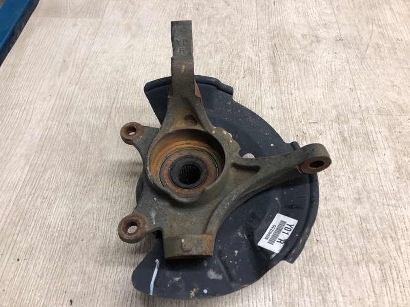 Кулак поворотный передний правый KIA FORTE YD 12- 2015 YD 1.8 G4NB 51716-A7000 Б/У