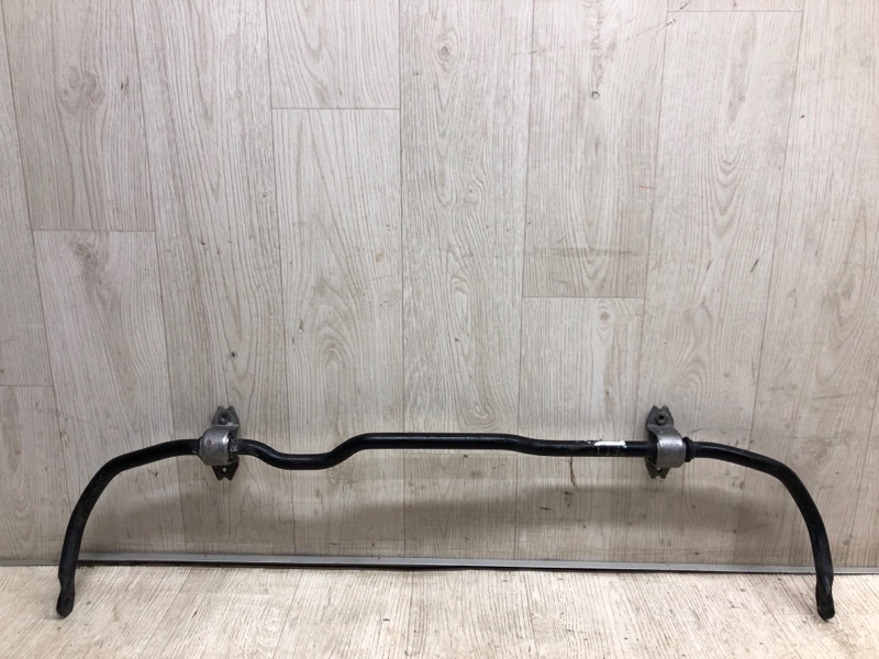 Стабилизатор передний VOLKSWAGEN PASSAT B7 11-15 2012 A32 2.5 CBUA 561 411 303 Б/У