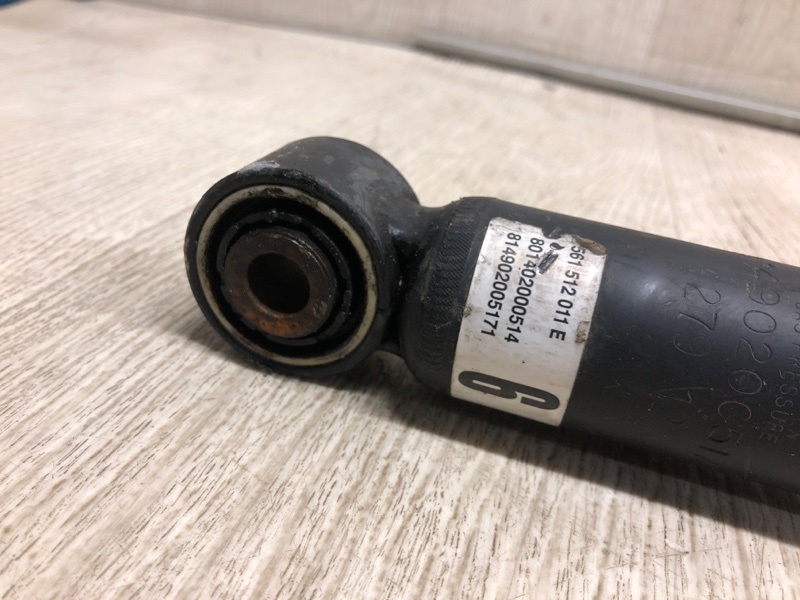 Амортизатор задний PASSAT B7 11-15 2012 A32 2.5 CBUA Амортизатор задний PASSAT B7 11-15 2012 A32 2.5 CBUA