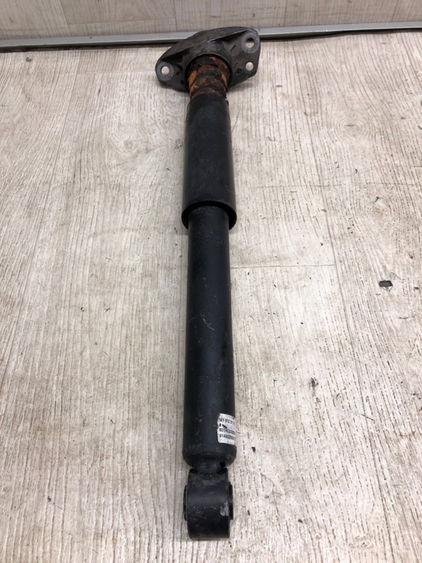 Амортизатор задний PASSAT B7 11-15 2012 A32 2.5 CBUA Амортизатор задний PASSAT B7 11-15 2012 A32 2.5 CBUA