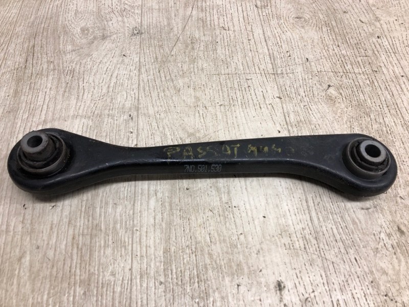 Рычаг задней подвески поперечный нижний левый VOLKSWAGEN PASSAT B7 11-15 2012 A32 2.5 CBUA 7N0 501 529 Б/У