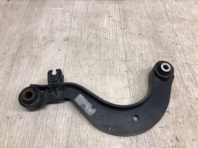 Запчасть рычаг задней подвески поперечный верхний VOLKSWAGEN PASSAT B7 11-15 2012 A32 2.5 CBUA 5Q0 505 323 C Б/У Рычаг задней подвески поперечный верхний VOLKSWAGEN PASSAT B7 11-15 2012 A32 2.5 CBUA 5Q0 505 323 C Б/У