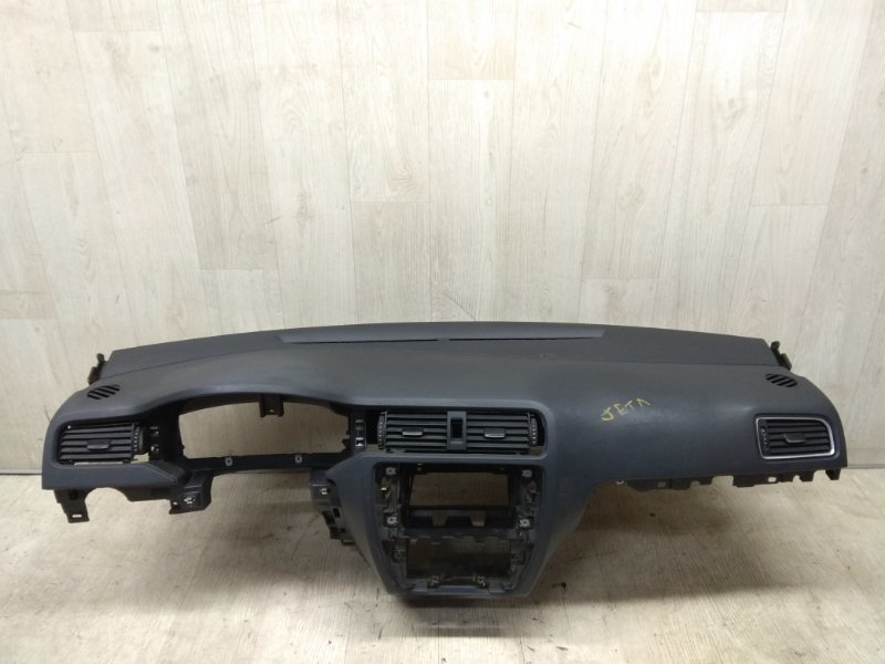 Торпедо VOLKSWAGEN JETTA USA 10-17 2011 162 CBTA 2.5L 5C7 857 001 B 82V Б/У