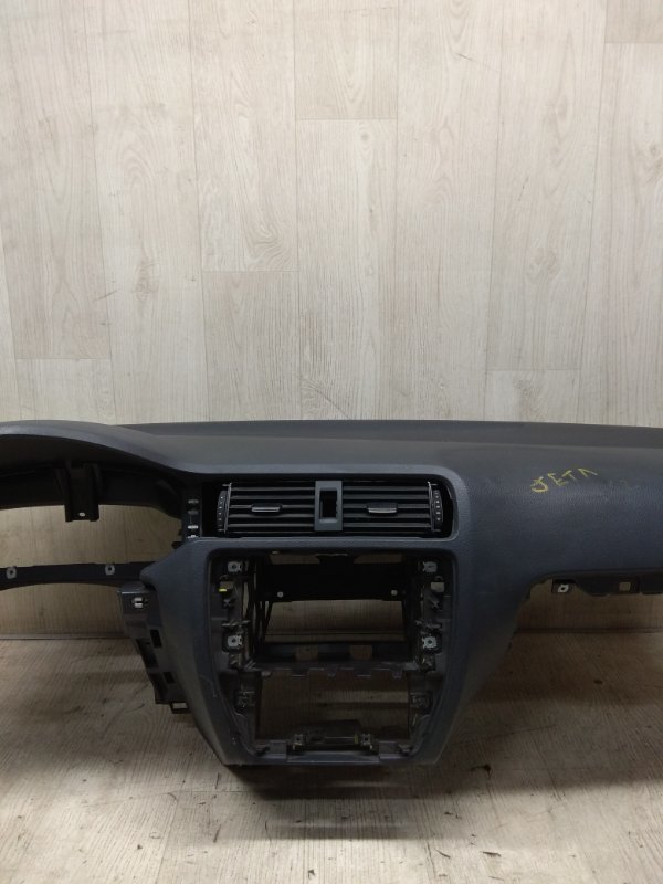 Торпедо JETTA USA 10-17 2011 162 CBTA 2.5L