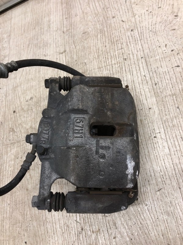 Суппорт тормозной передний правый X-TRAIL/ROGUE T32 13-20 2015 T32 2.5 QR25DE