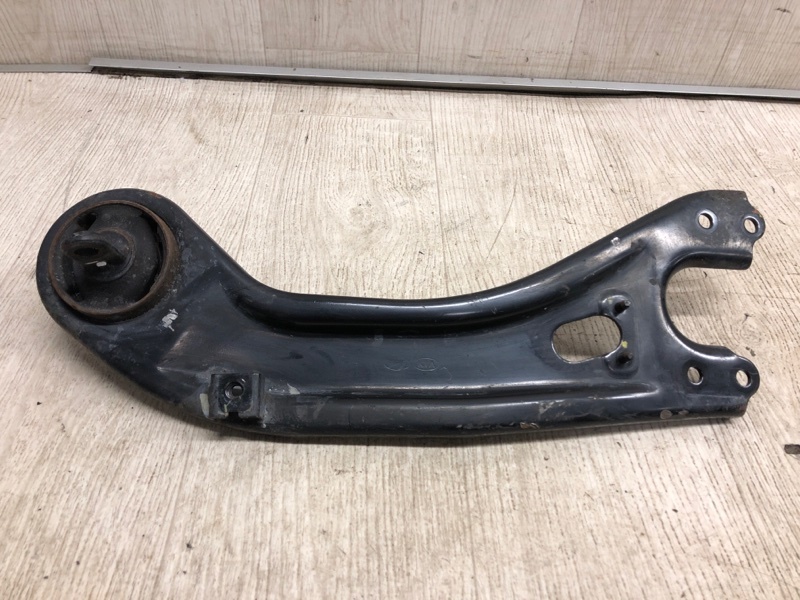 Рычаг задней подвески продольный правый HYUNDAI SONATA YF 10-14 2012 YF 2.0 G4KH 55280-3Q000 Б/У