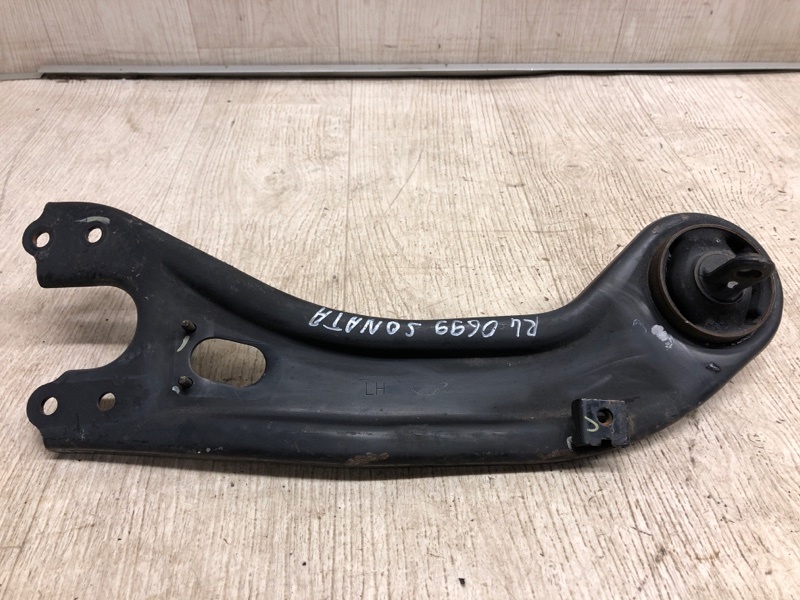 Запчасть рычаг задней подвески продольный левый HYUNDAI SONATA YF 10-14 2012 YF 2.0 G4KH 55270-3Q000 Б/У Рычаг задней подвески продольный левый HYUNDAI SONATA YF 10-14 2012 YF 2.0 G4KH 55270-3Q000 Б/У