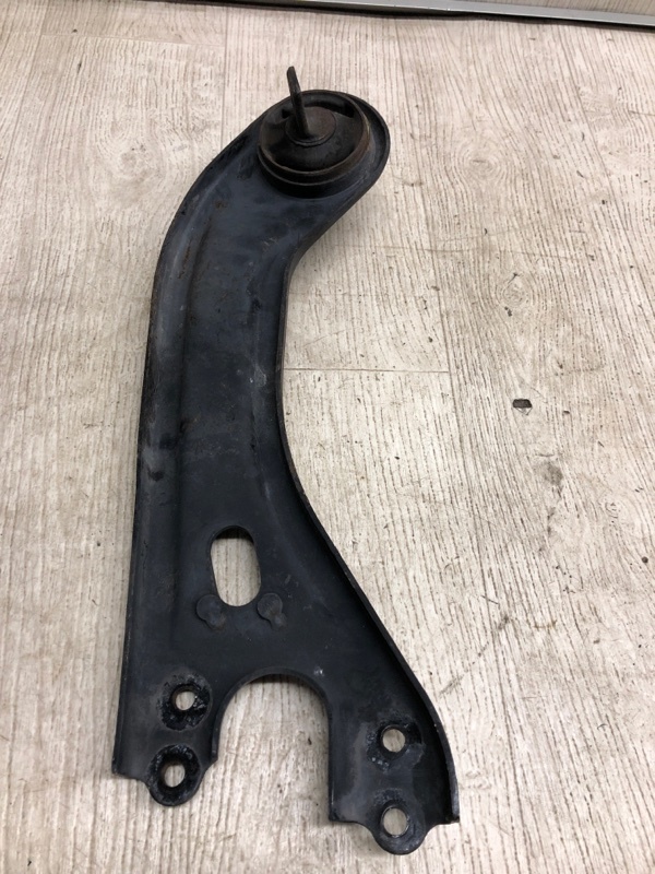 Рычаг задней подвески продольный левый SONATA YF 10-14 2012 YF 2.0 G4KH Рычаг задней подвески продольный левый SONATA YF 10-14 2012 YF 2.0 G4KH