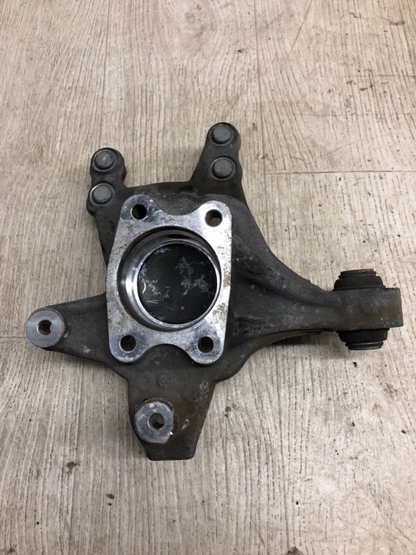 Цапфа задняя левая SONATA YF 10-14 2012 YF 2.0 G4KH Цапфа задняя левая SONATA YF 10-14 2012 YF 2.0 G4KH