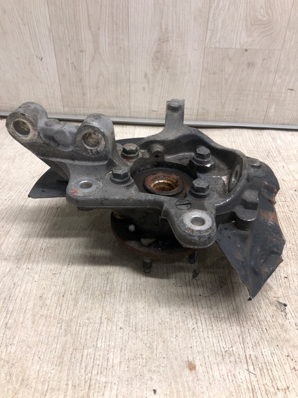 Кулак поворотный передний правый FORD FLEX 08-19 TP3 3.5 PDED Кулак поворотный передний правый FORD FLEX 08-19 TP3 3.5 PDED