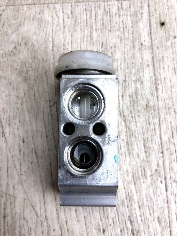 Клапан кондиционера HYUNDAI ELANTRA AD 16- AD 2.0 G4NH Клапан кондиционера HYUNDAI ELANTRA AD 16- AD 2.0 G4NH