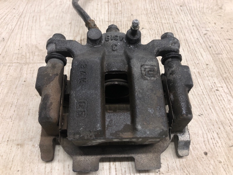 Суппорт тормозной задний левый NISSAN PATHFINDER R52 12-21 2013 R52 3.5 VQ35DE 44011-1AA0A Б/У