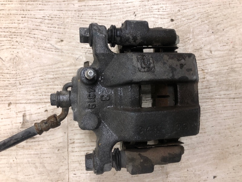 Суппорт тормозной задний левый PATHFINDER R52 12-21 2013 R52 3.5 VQ35DE