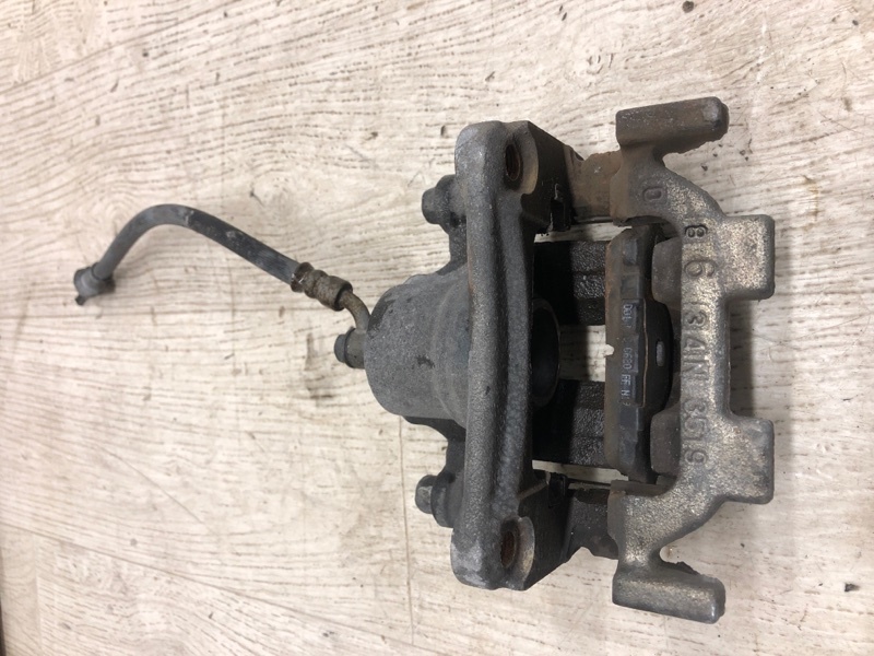 Суппорт тормозной задний левый PATHFINDER R52 12-21 2013 R52 3.5 VQ35DE