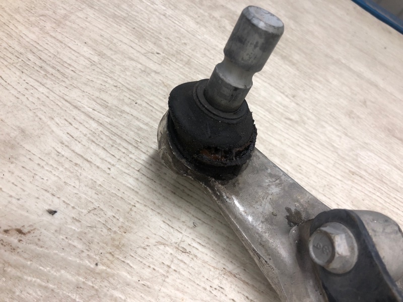 Рычаг передней подвески нижний левый PATHFINDER R52 12-21 2013 R52 3.5 VQ35DE