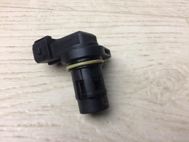 Датчик положения распредвала HYUNDAI ELANTRA HD 06-11 2009 HD 2.0 G4GC 39350-23910 Б/У