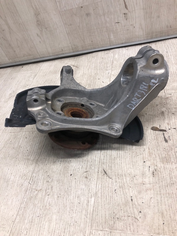 Кулак поворотный передний левый DART 12-16 2014 PF 2.4 ED6