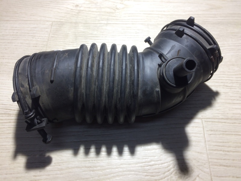 Патрубок воздушного фильтра HYUNDAI ELANTRA MD 10-15 2011 MD 1.8 G4NB 28138-3X300 Б/У