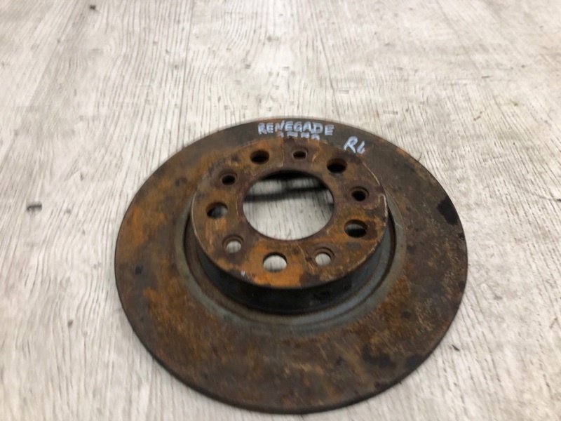 Запчасть тормозной диск задний JEEP RENEGADE (BU) 14- 2015 BU 2.4 ED6 2AMV8043AA Б/У Тормозной диск задний JEEP RENEGADE (BU) 14- 2015 BU 2.4 ED6 2AMV8043AA Б/У