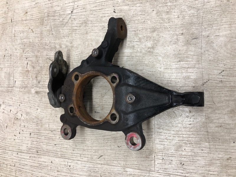 Кулак поворотный передний правый RENEGADE (BU) 14- 2015 BU 2.4 ED6 Кулак поворотный передний правый RENEGADE (BU) 14- 2015 BU 2.4 ED6