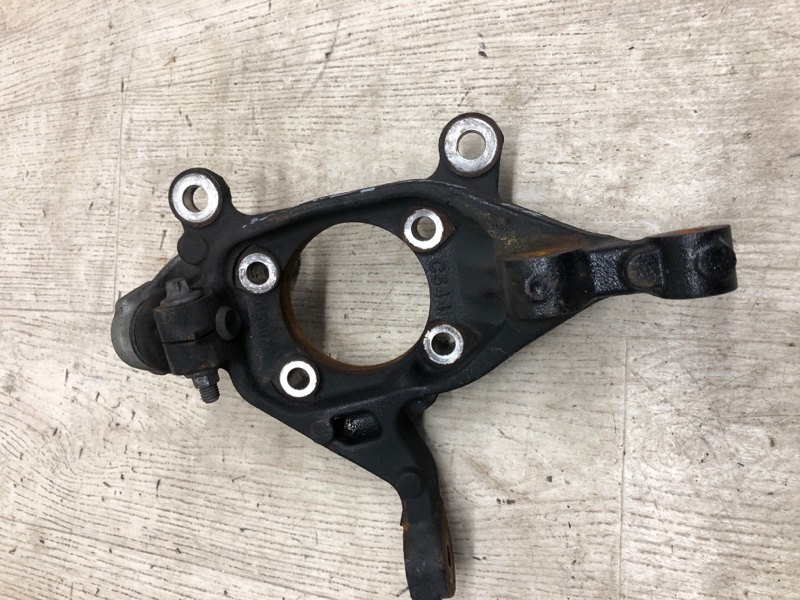 Кулак поворотный передний правый RENEGADE (BU) 14- 2015 BU 2.4 ED6 Кулак поворотный передний правый RENEGADE (BU) 14- 2015 BU 2.4 ED6