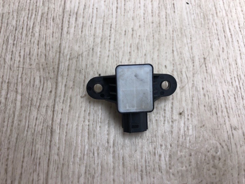 Датчик удара HYUNDAI ELANTRA AD 16- 2017 AD 2.0 G4NH 95920-F2100 Б/У