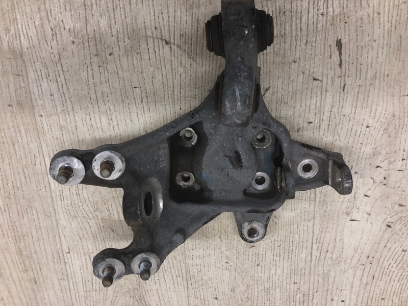 Цапфа задняя левая HYUNDAI SONATA YF 10-14 2011 YF 2.4 G4KJ 52710-3R100 Б/У