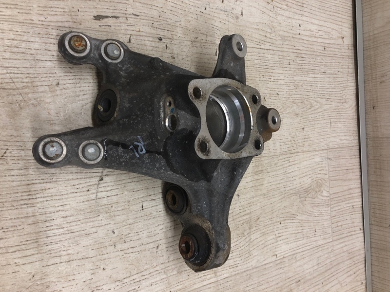 Цапфа задняя левая HYUNDAI SONATA YF 10-14 YF 2.4 G4KJ